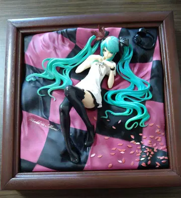 하츠네 미쿠 월드 이즈 마인 프레임 포함 피규어