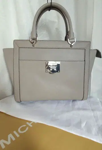 새상품급 MICHAEL KORS 숄더 핸드백