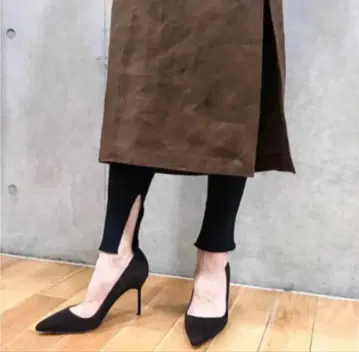 AURALEE HIGH GAUGE 리브 슬릿 레깅스 오라리