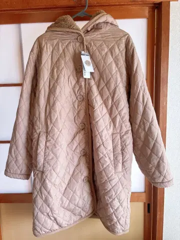 새상품 보아 안감 후드 부착 퀼팅 코트