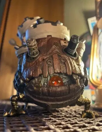 하울의 움직이는 성 로봇 병 피규어 스탠드 포함