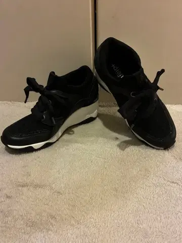 +diana 웨지솔 통굽 스니커즈 블랙 23 HIMIKO