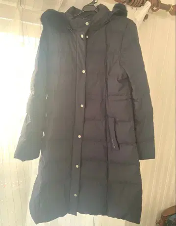 p.pannette 후드 부착 다운 자켓 네이비