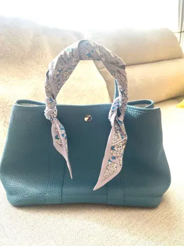 스카프 포함 토트백