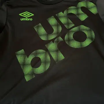 umbro 블랙 T셔츠 그린 로고