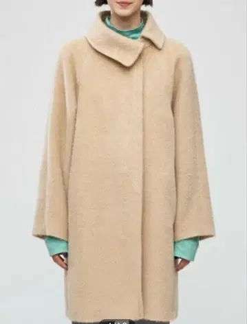 투모로우랜드 샤기 비대칭 컬러 코트 정가 73,700엔