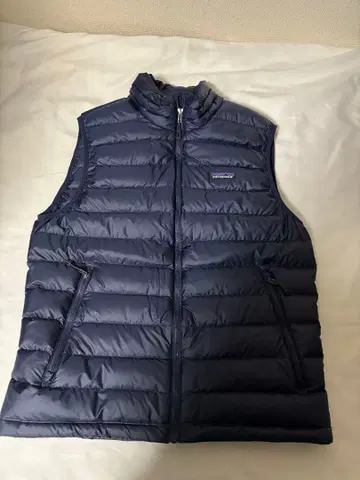 patagonia 다운 베스트 네이비 품번 84622 사이즈 M 새상품급