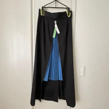 르쉘블루 컬러 블록 플리츠 인서트 스커트 블랙