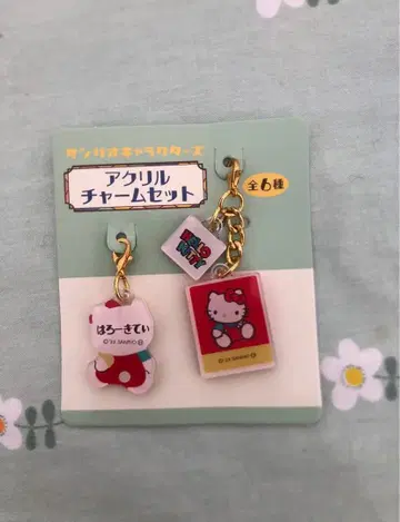 헬로키티 아크릴 참 세트