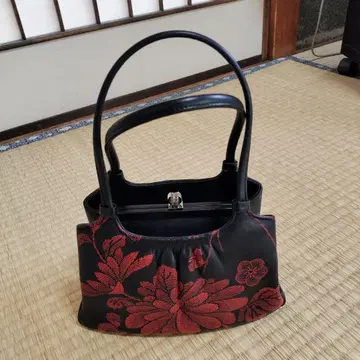일본 의류용 가방 블랙과 빨간색 꽃무늬