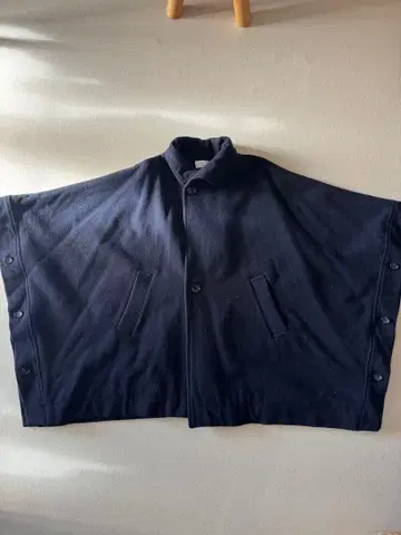 grin 울 케이프 자켓 네이비