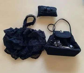 꽃 장식 블랙 핸드백