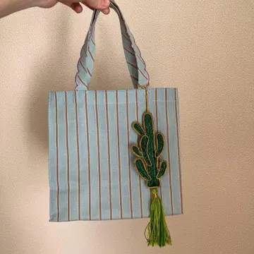 elu.  ne Quittez pas 콜라보 플뢰르 토트백