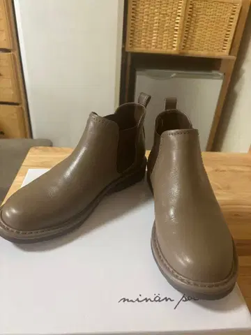 미난폴클 가죽 사이드 고어 부츠 그레이 37