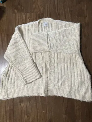 LA BELLE ETUDE 페더얀 가디건