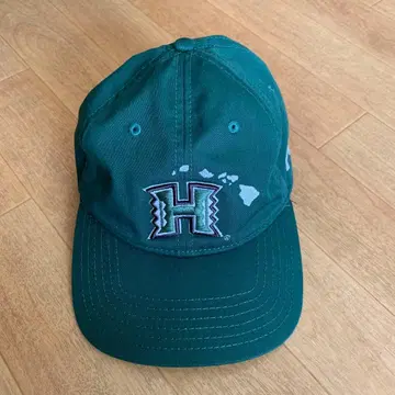 언더아머 하와이 대학 로고 캡