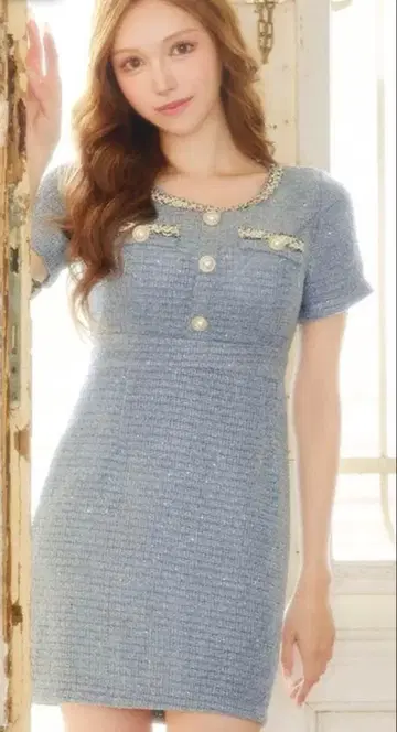 라메 펄 버튼 비쥬 자수 반팔 타이트 드레스