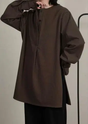 lawgy soft touch stripe tops 브라운