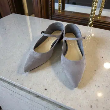 르탈론 스트랩 펌프스 스틸레토