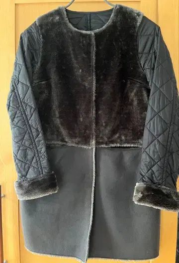 무스탕 조 퀼트 롱 코트