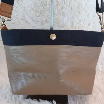 [탑카피] 숄더백 다크 베이지 산책 쇼핑