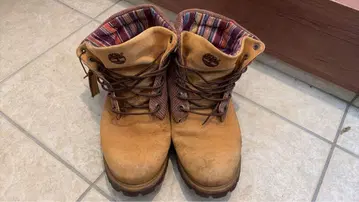 베이지 가죽 하이컷 부츠