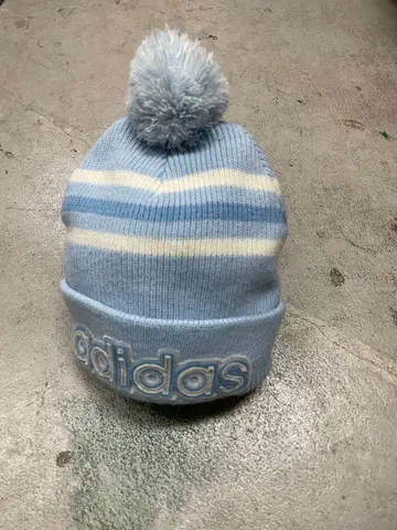 00s 아디다스 니트 모자 비니 모자 꽁지 스카이블루 y2k
