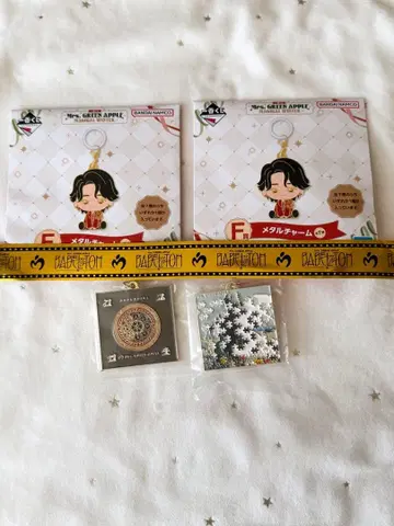 제일복권과 바벨 은테 미세스 F상 메탈 참 2개 세트