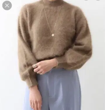 새상품급 마르티니크 martinique 라쿤 복슬복슬 니트 스웨터