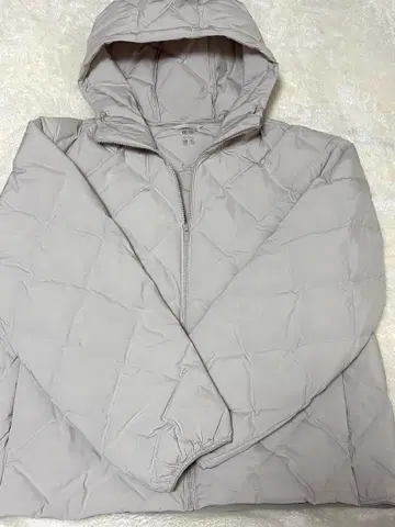 유니클로 퍼프 테크 후드티 여성용 L