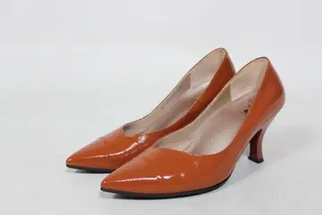 서세스워크 천연 가죽 비대칭 펌프스 (23cmE) 새상품급