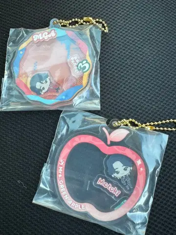 미세스 제일복권 바스락 아크릴 참 오오모리 모토키 2종