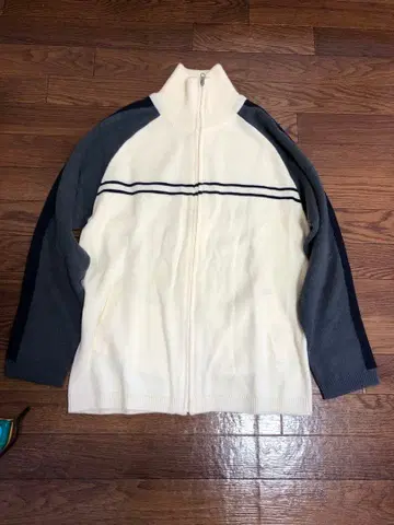 아이보리 그레이 집업 니트 M 사이즈