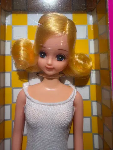 리카짱 캐슬 구 엘리 백인 엘리 보통 피부