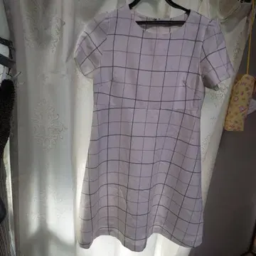 LODISPOTTO 체크 무늬 반팔 무릎 기장 원피스