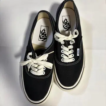 [ VANS ] authentic 오센틱 24.5cm
