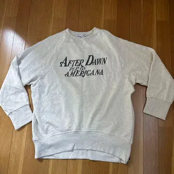 Americana for SALON 별주 사이드 지퍼 로고 맨투맨