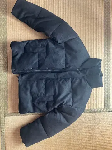블랙 다운 자켓 박스형