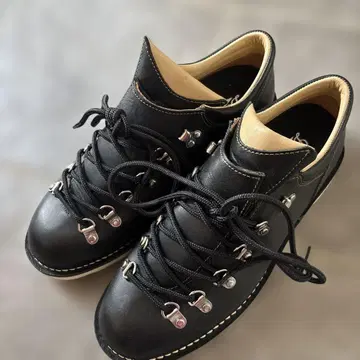 Danner 블랙 가죽 하이킹 슈즈
