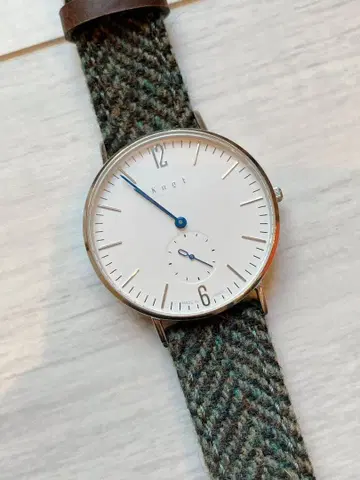 [ 컨디션 최상 ] Knot 노트 손목시계