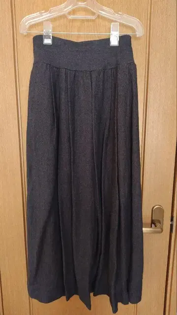 BEARDSLEY 스커트 같은 디자인의 개더 팬츠