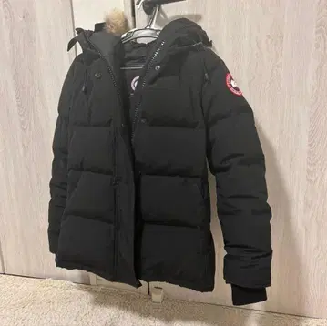CANADA GOOSE 블랙 다운 자켓