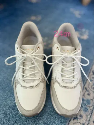 히미코 슬림 레그 힐업 스니커즈 24cm