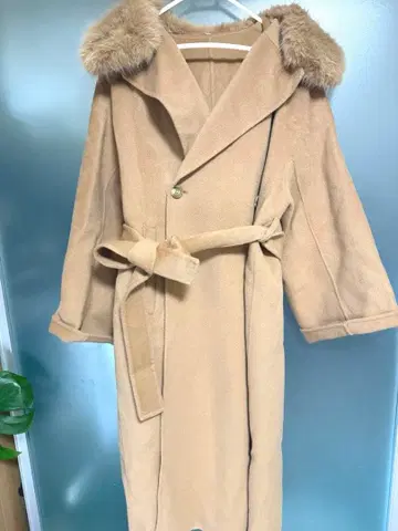 완판템 퍼 베이지 롱 코트 ESMOK