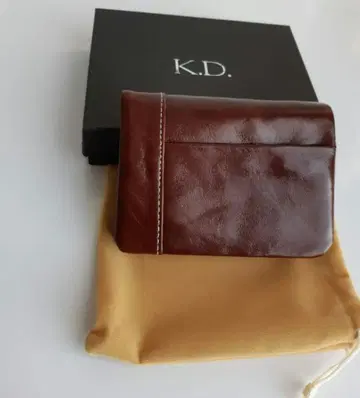 미사용 새상품 K.D.2단 접이식 소가죽 지갑 남녀 공용