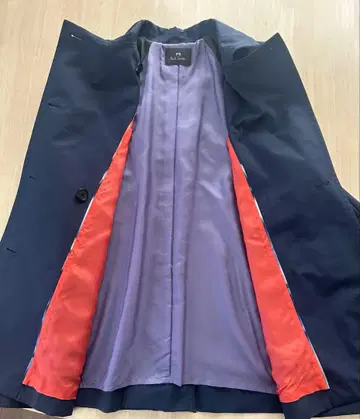 네이비 더블 브레스트 트렌치코트