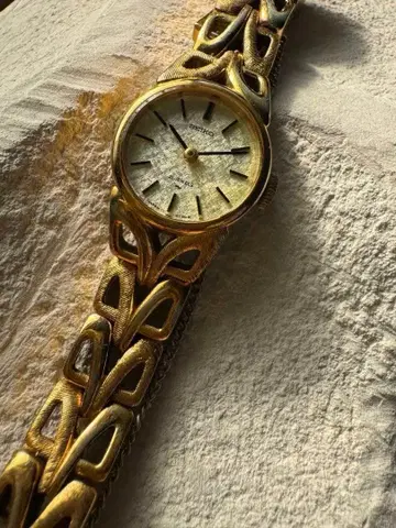 작동품 SEIKO 21석 수동 와인딩 시계 11-1220 골드
