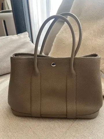 베이지 가죽 토트백