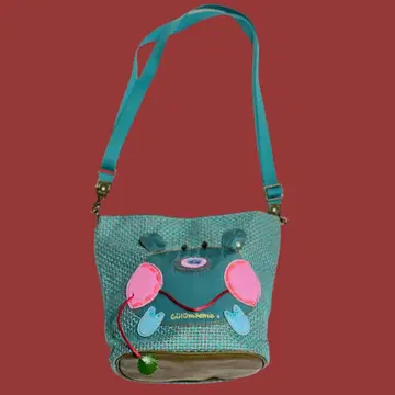 돼지 얼굴 아플리케 숄더백 입이 움직이는 알베로베로