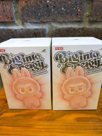 POP MART Big Into Energy 봉제 인형